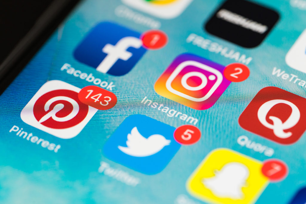 social-media-apps-picjumbo-com-1024x683
